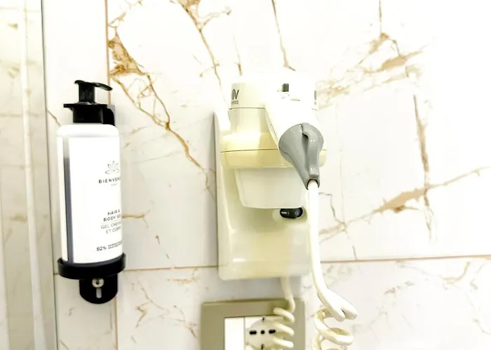 Hermes T Отель Тирана